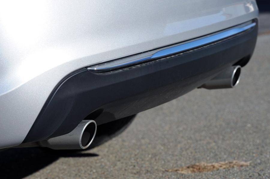  Chrysler 200 2011 года  (фото 37 из 122)